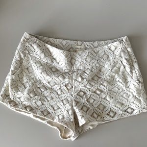 Honey Punch Lace Shorts Size M
